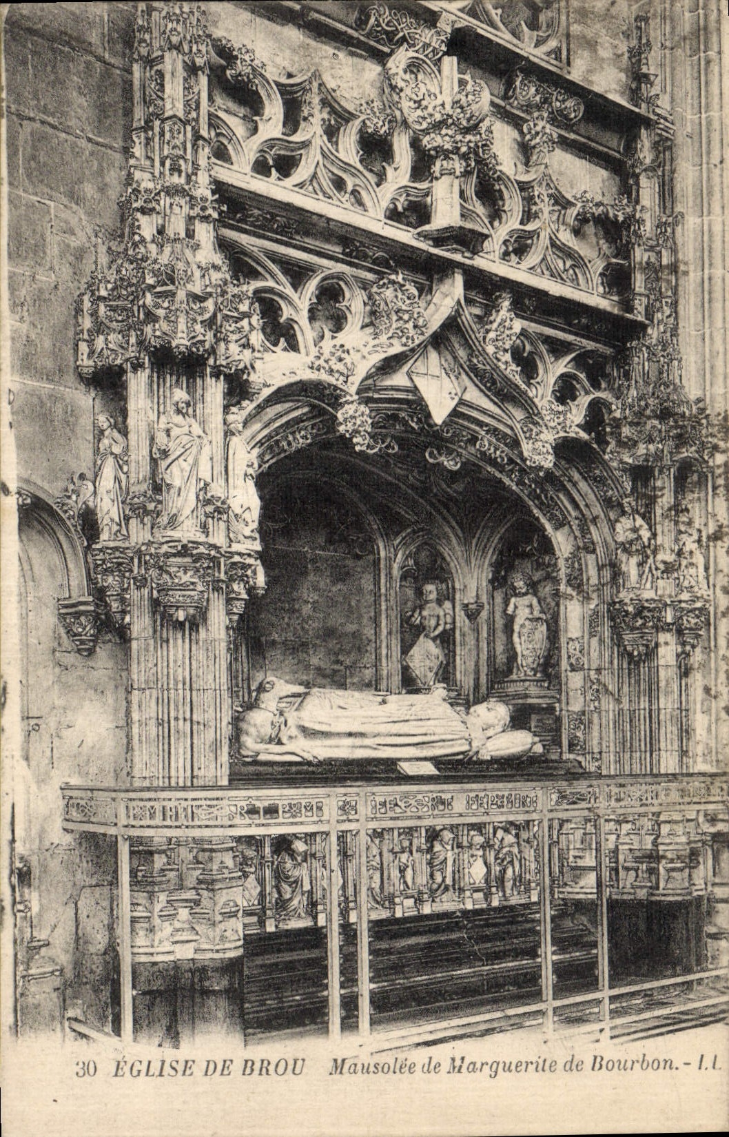 CPA Eglise de Brou Mausolee de Marguerite de Bourban 