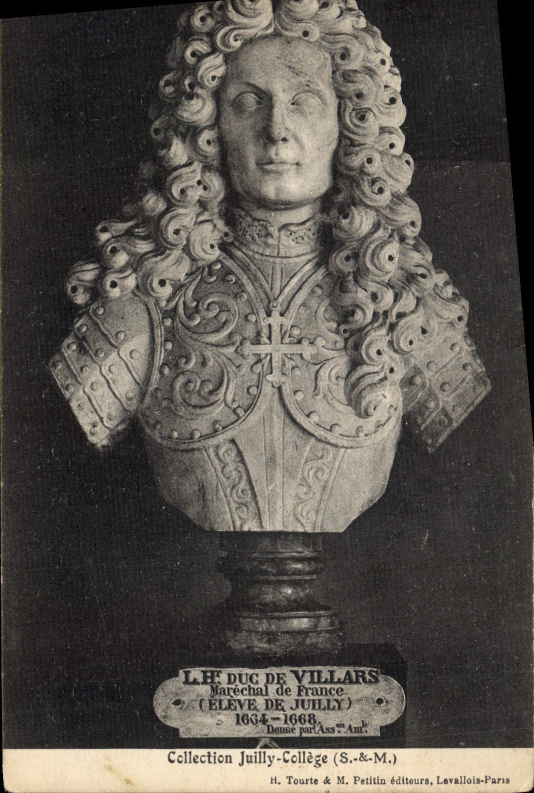 CPA Collection Juilly College S et M Duc de Villars Marechal de France
