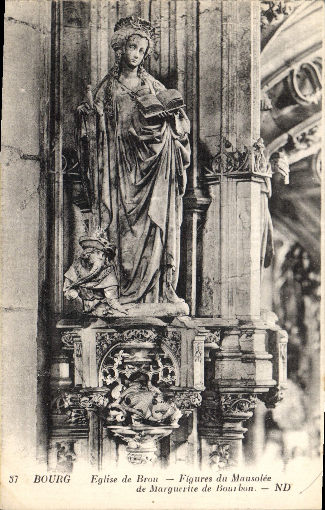 CPA Bourg Eglise de Brou Figures du Mausolee de Margueritee de Bourbon 