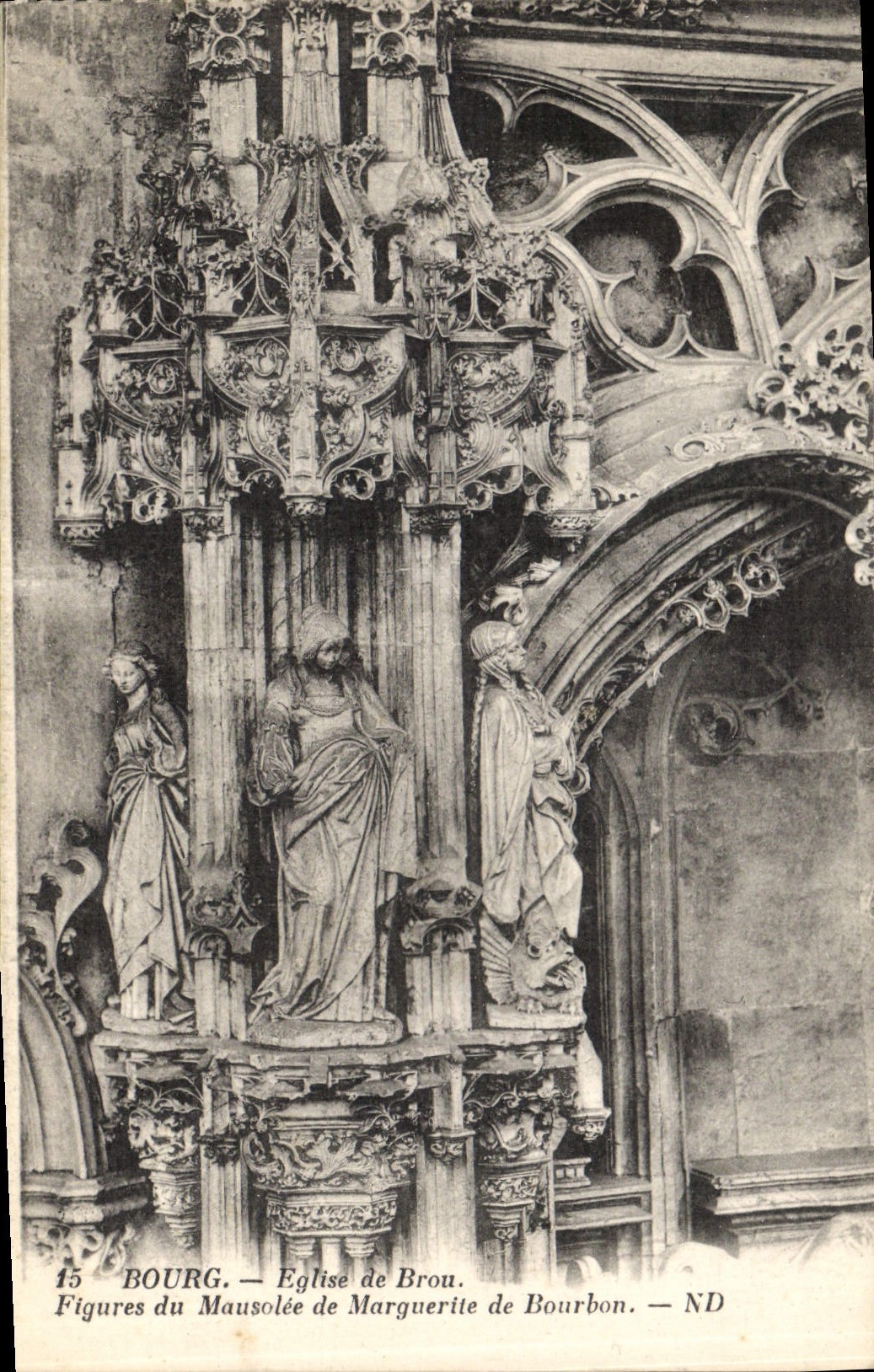CPA Bourg Eglise de Brou Figures du Mausolee de Marguerite de Bourbon 