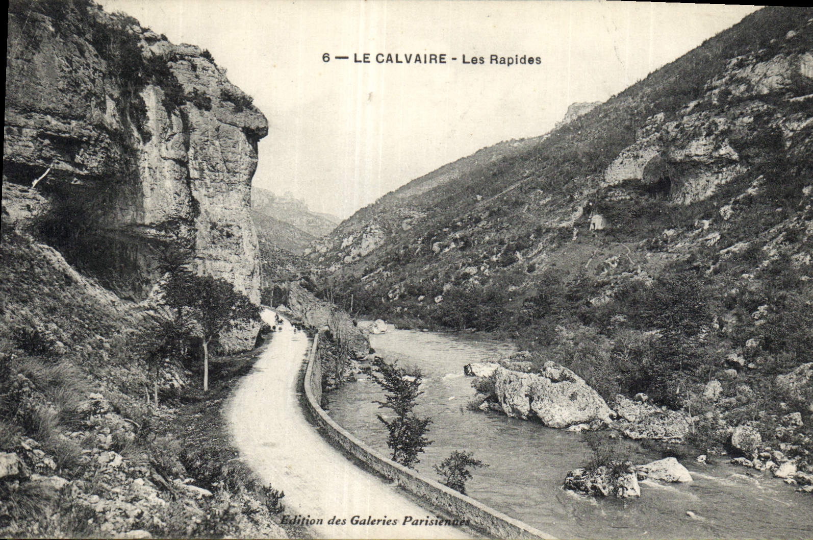 CPA Le Calvaire Les Rapides 