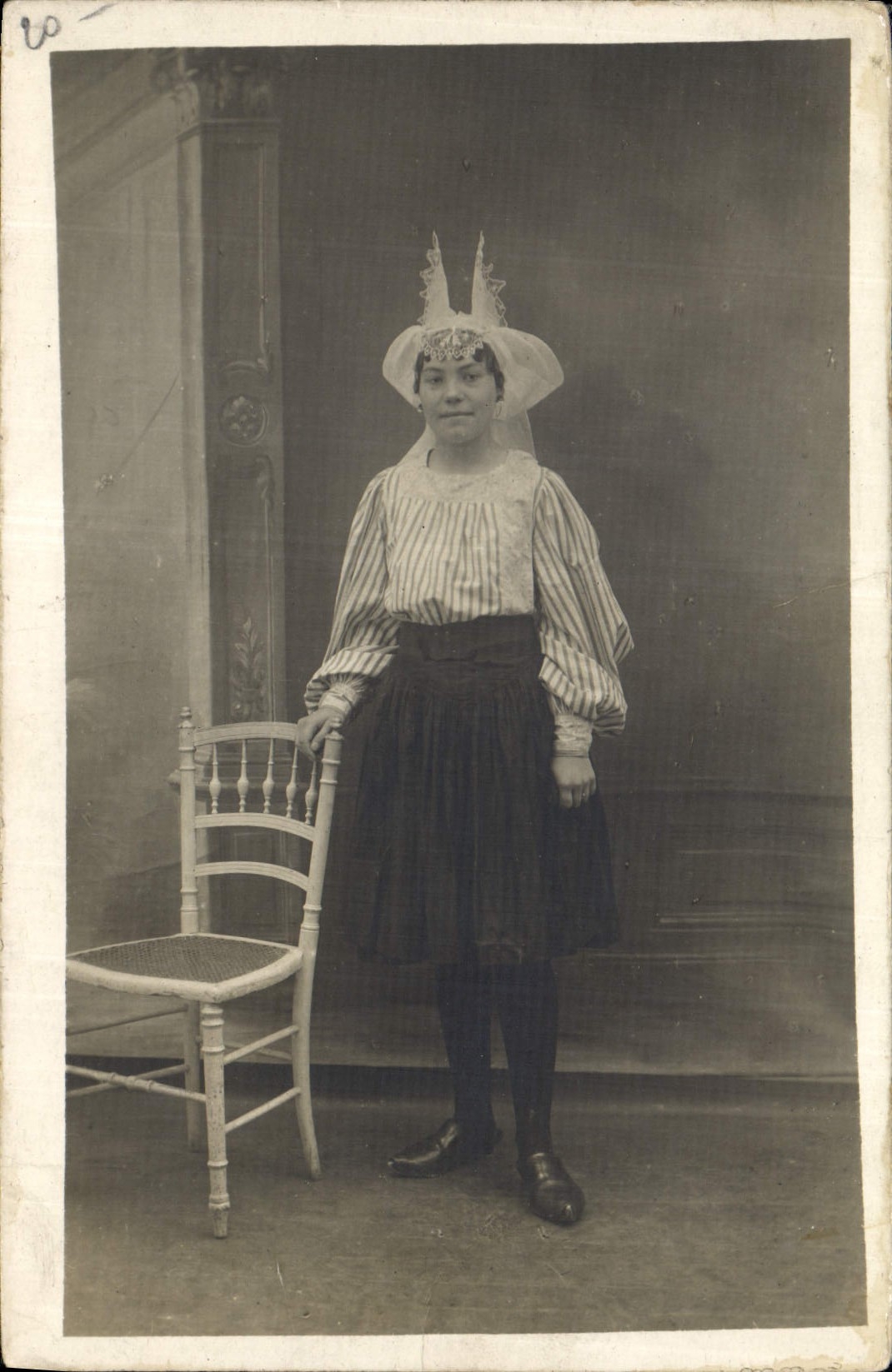 CARTE PHOTO Femme Sables d'Olonne Sablaise