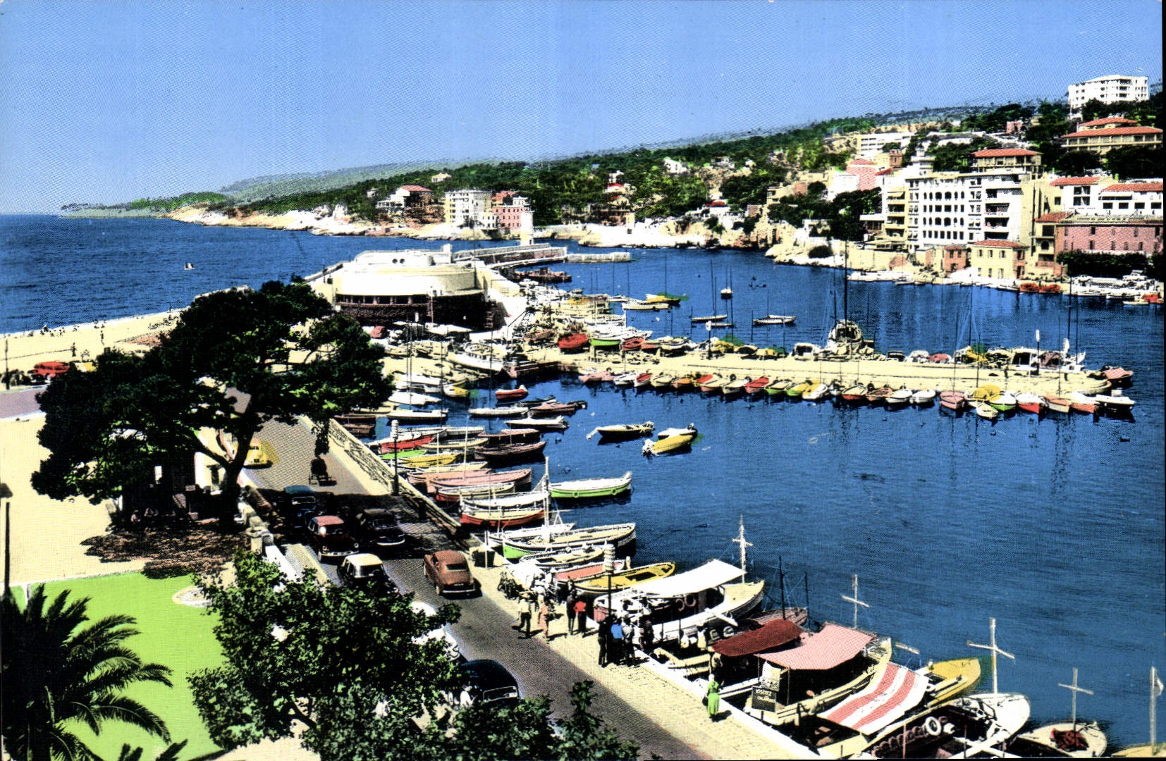 CPA Cassis B du Rh Le Port et le Casino Bateaux