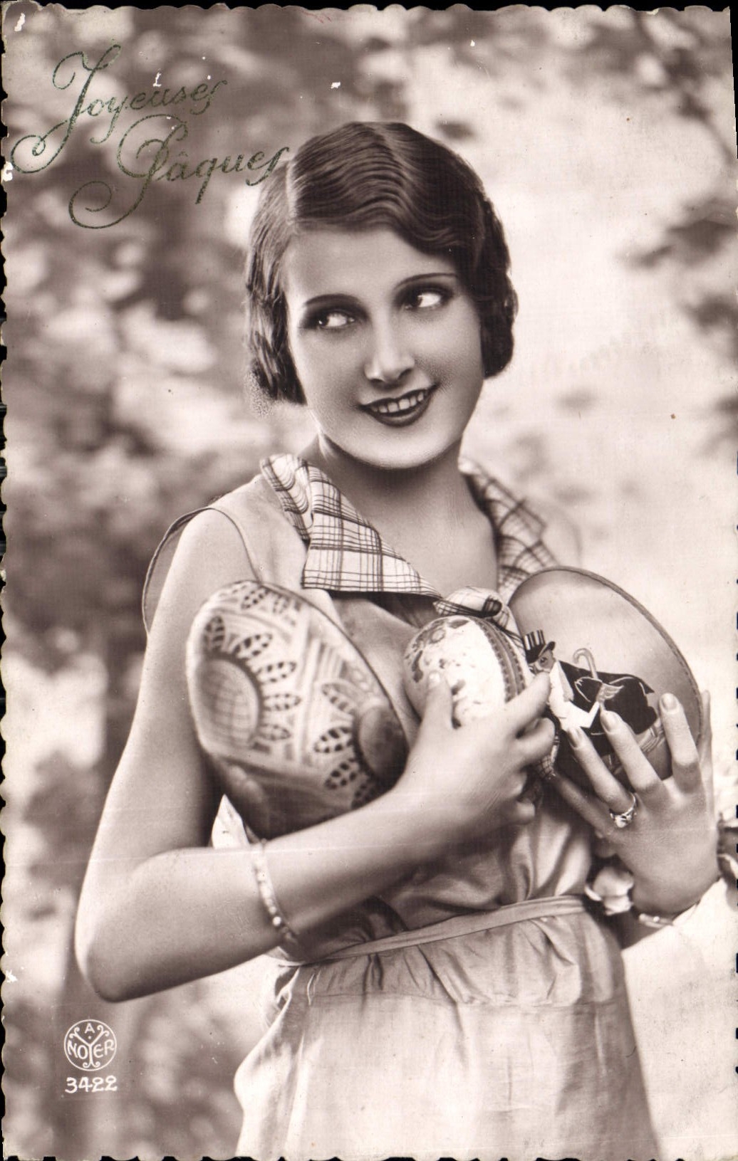 CPA Joyeuses Paques Femme