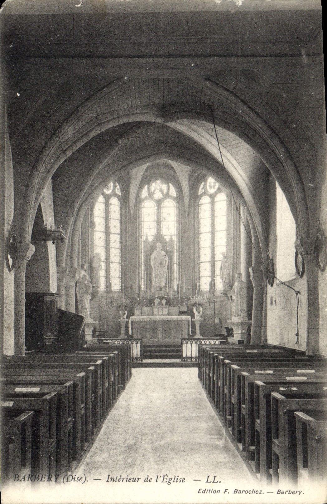 CPA Barbery Dise Interieur de l'Eglise