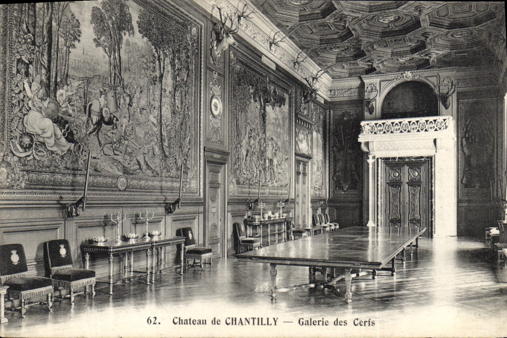 CPA Chateau de Chantilly Galerie des Cerfs 