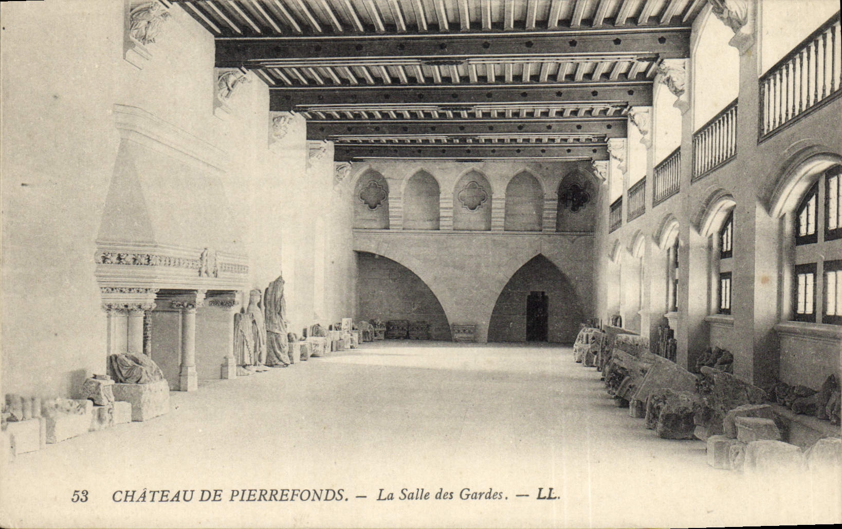 CPA Chateau de Pierrefonds La Salle des Gardes 