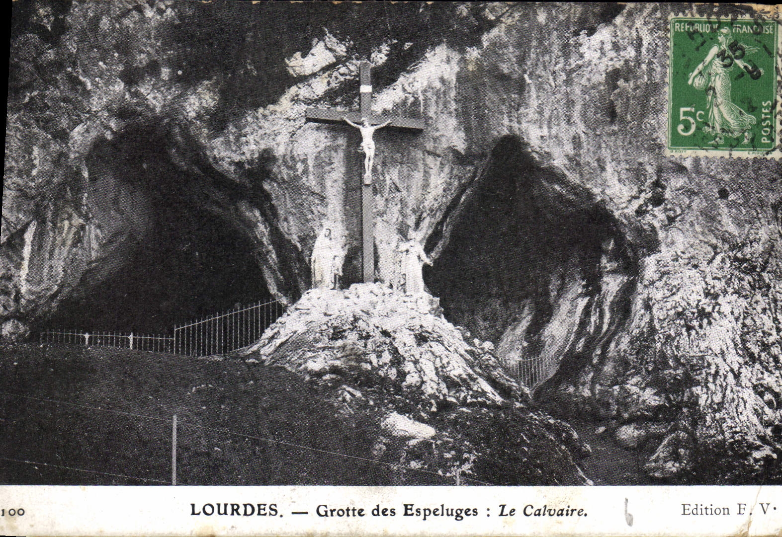 CPA Lourdes Grotte des Espeluges Le Calvaire 