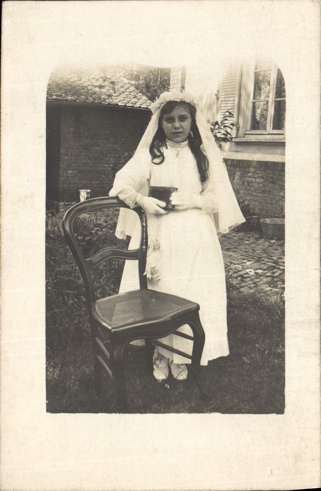 CARTE PHOTO Communiante Enfant