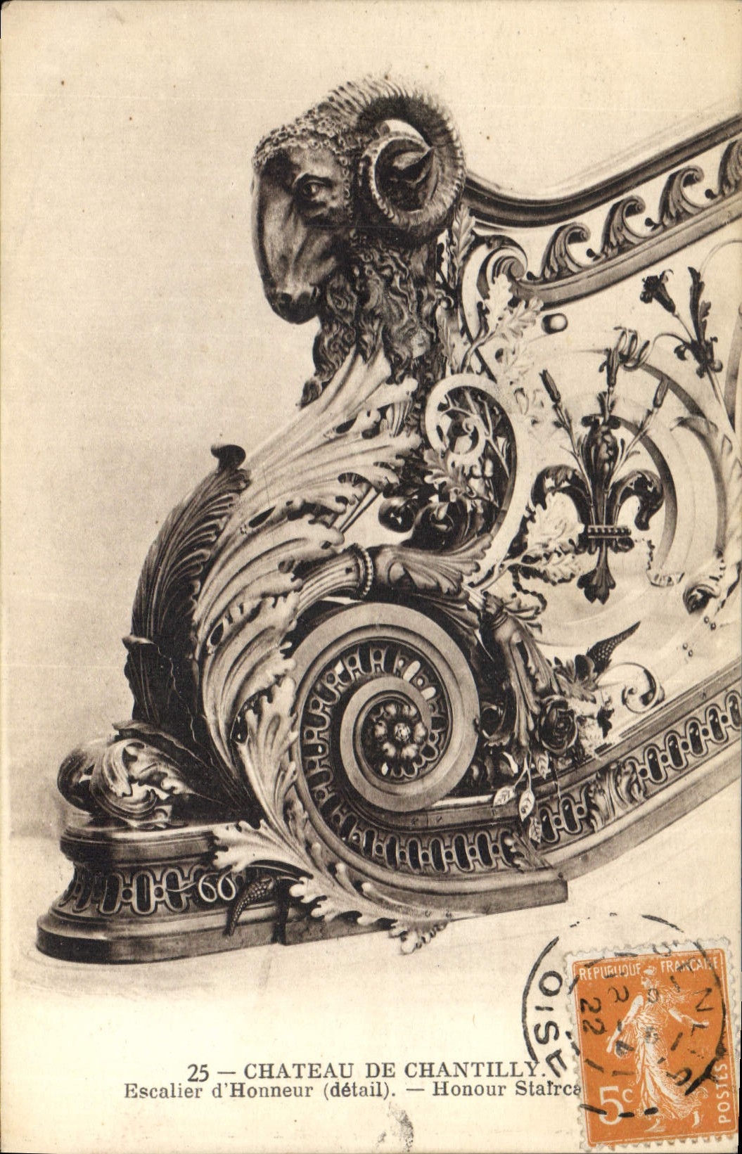 CPA Chateau de Chantilly Escalier d'Honneur detail 