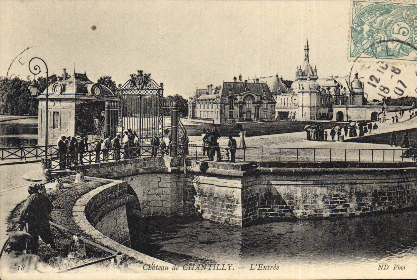 CPA Chateau de Chantilly L'Entree 