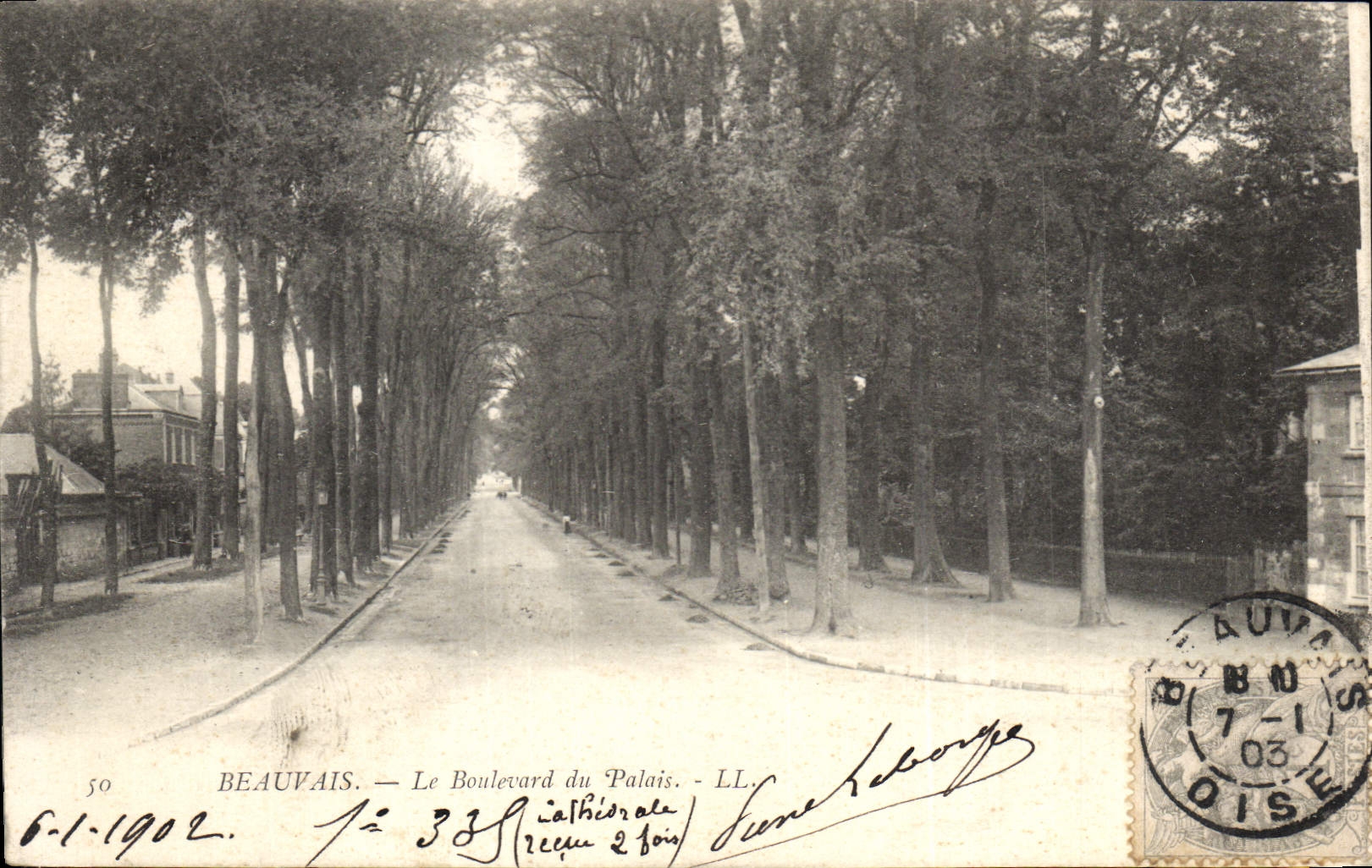 CPA Beauvais Le Boulevard du Palais 