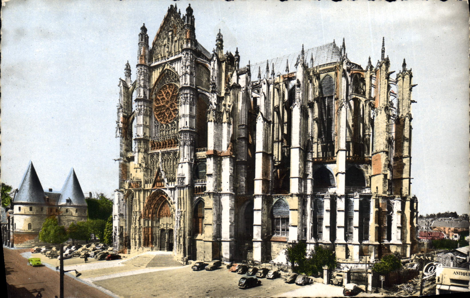 CPA Beauvais La Cathedrale 