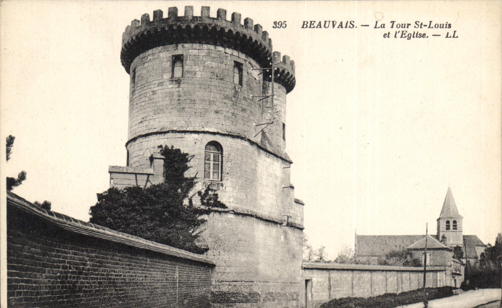 CPA Beauvais La Tour St Louis et l'Eglise 