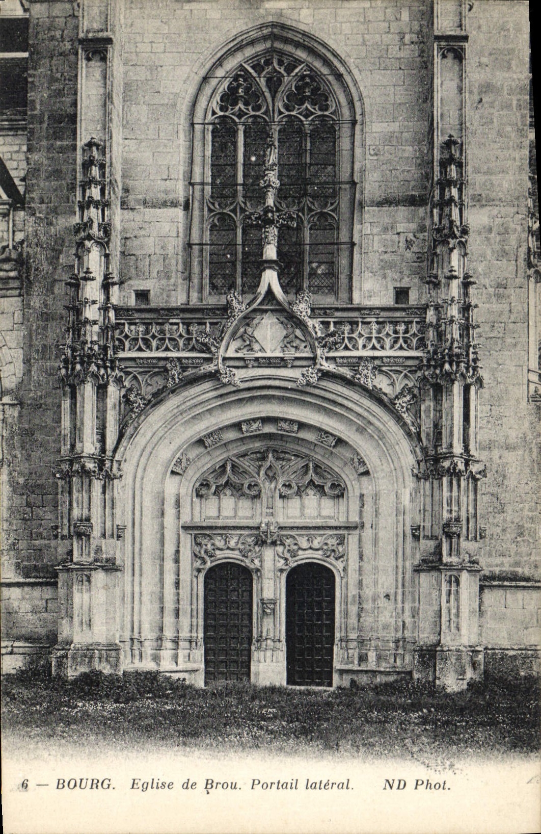 CPA Eglise de Brou Portail Lateral 