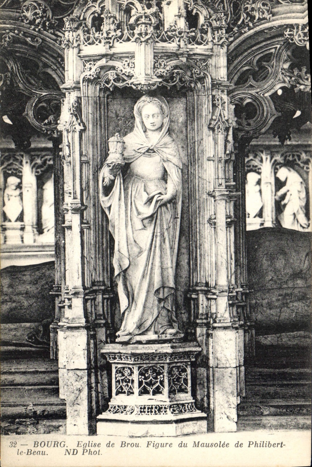 CPA Eglise de Brou Figure du Mausolee de Philibert