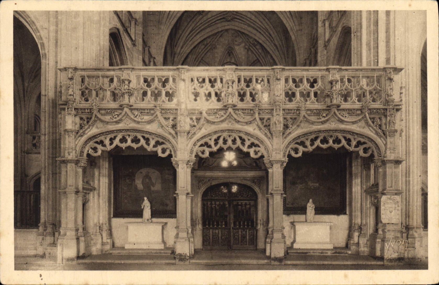 CPA Bourg Ain Eglise de Brou Le Jube 