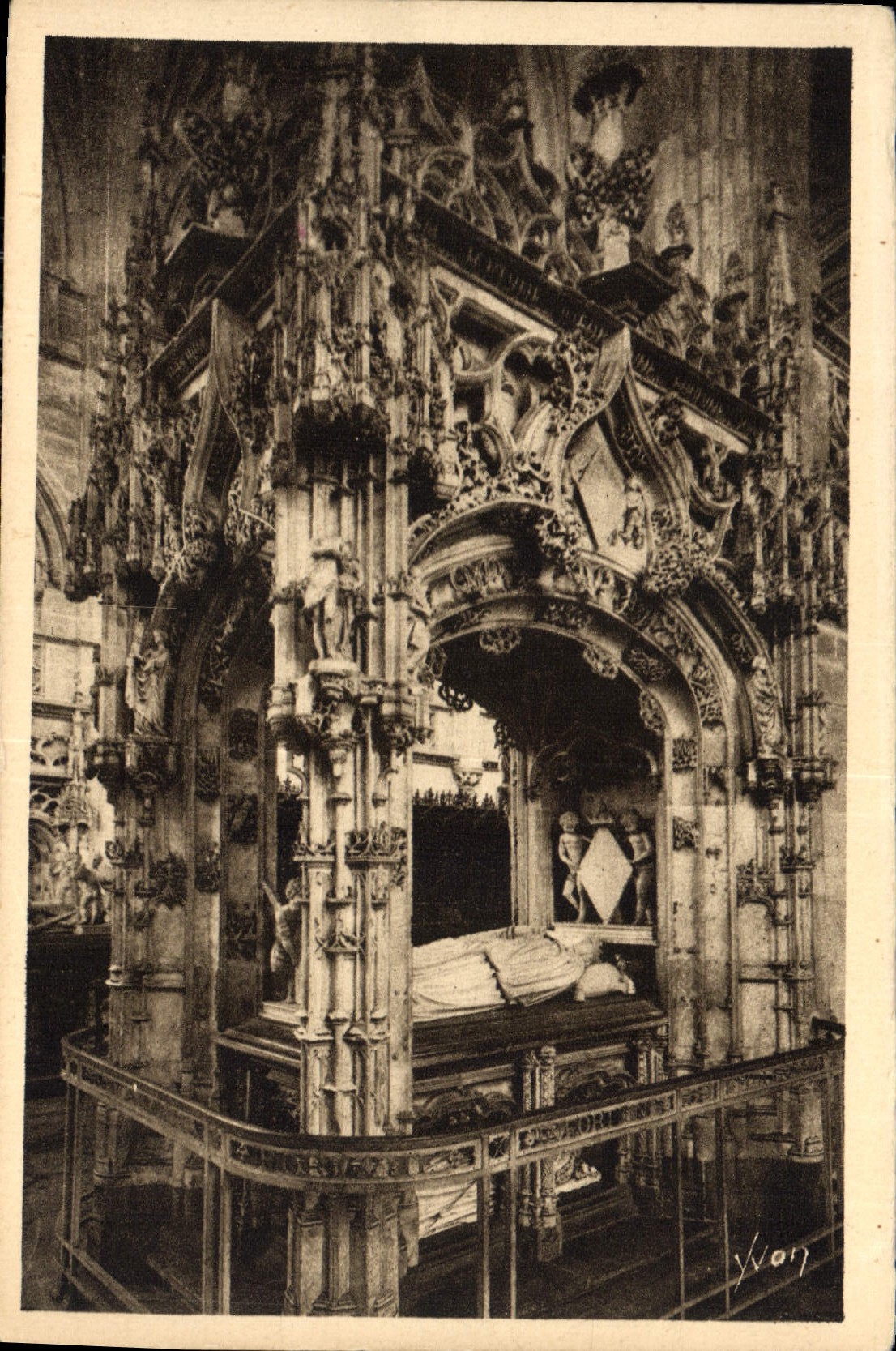 CPA Eglise d Brou Mansolee de Marguerite d'Autriche