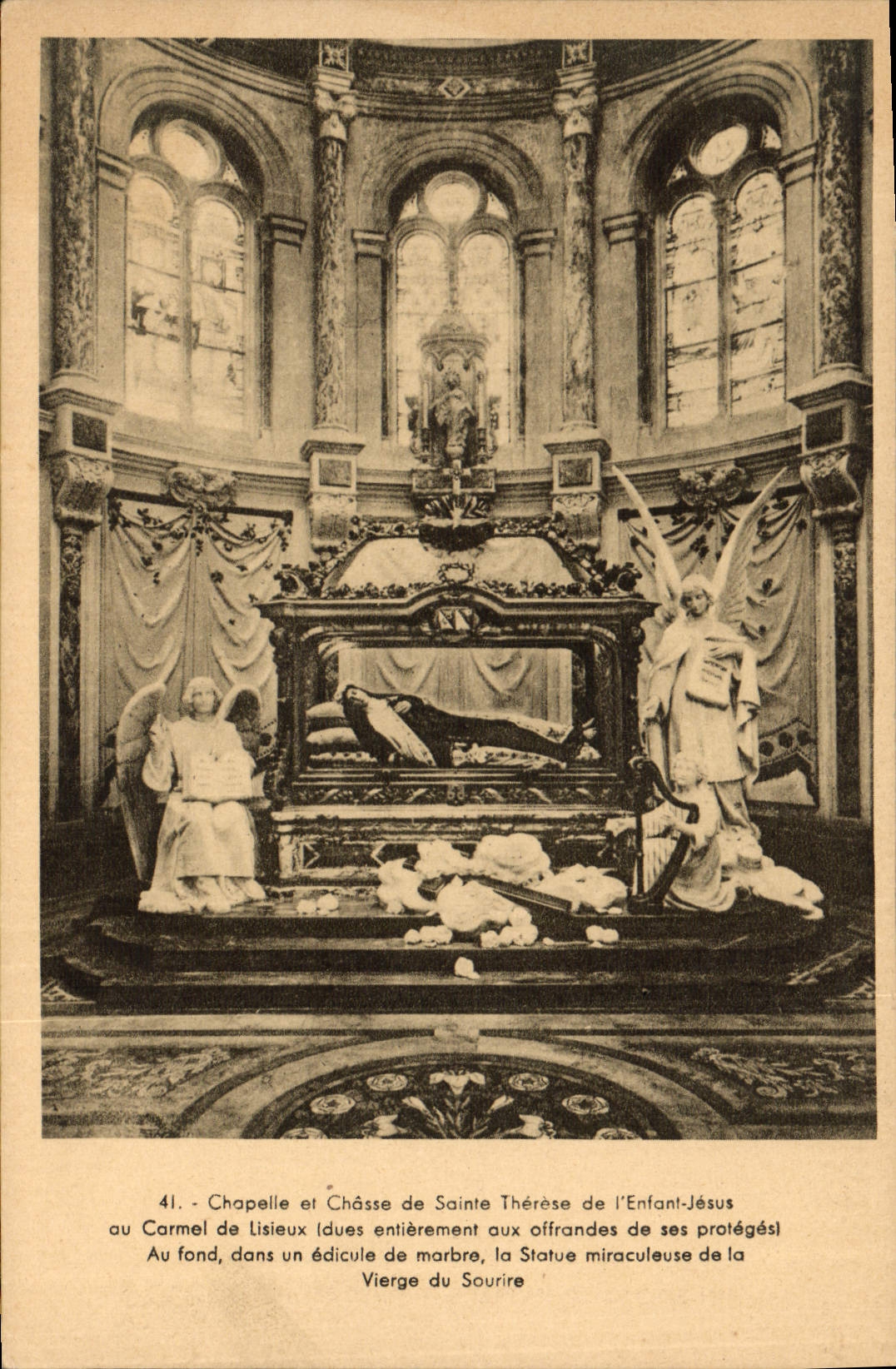 CPA Chapelle et Chasse de Sainte Therese de l'Enfant Jesus au Carmel de Lisieux 