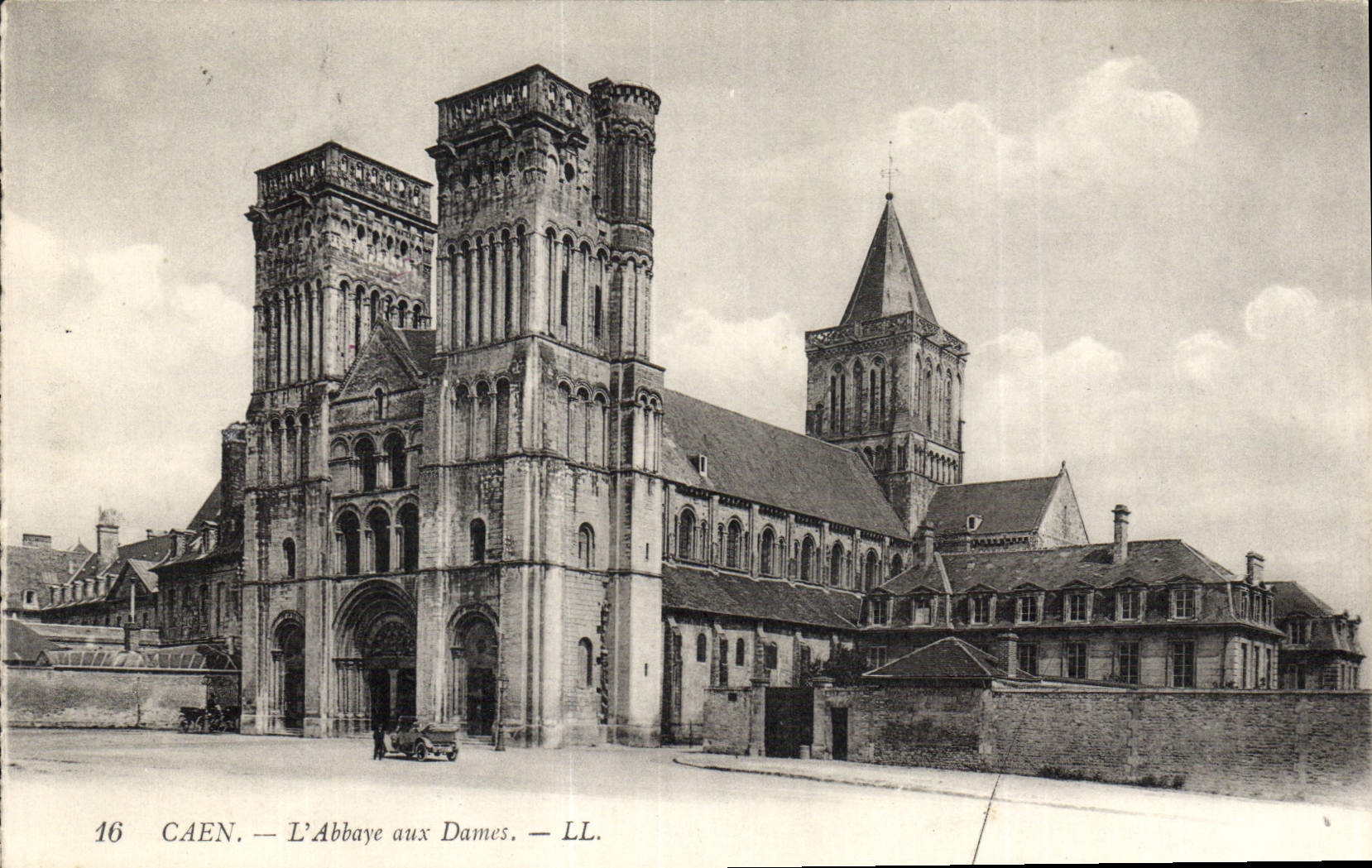CPA Caen L'Abbaye aux Dames 