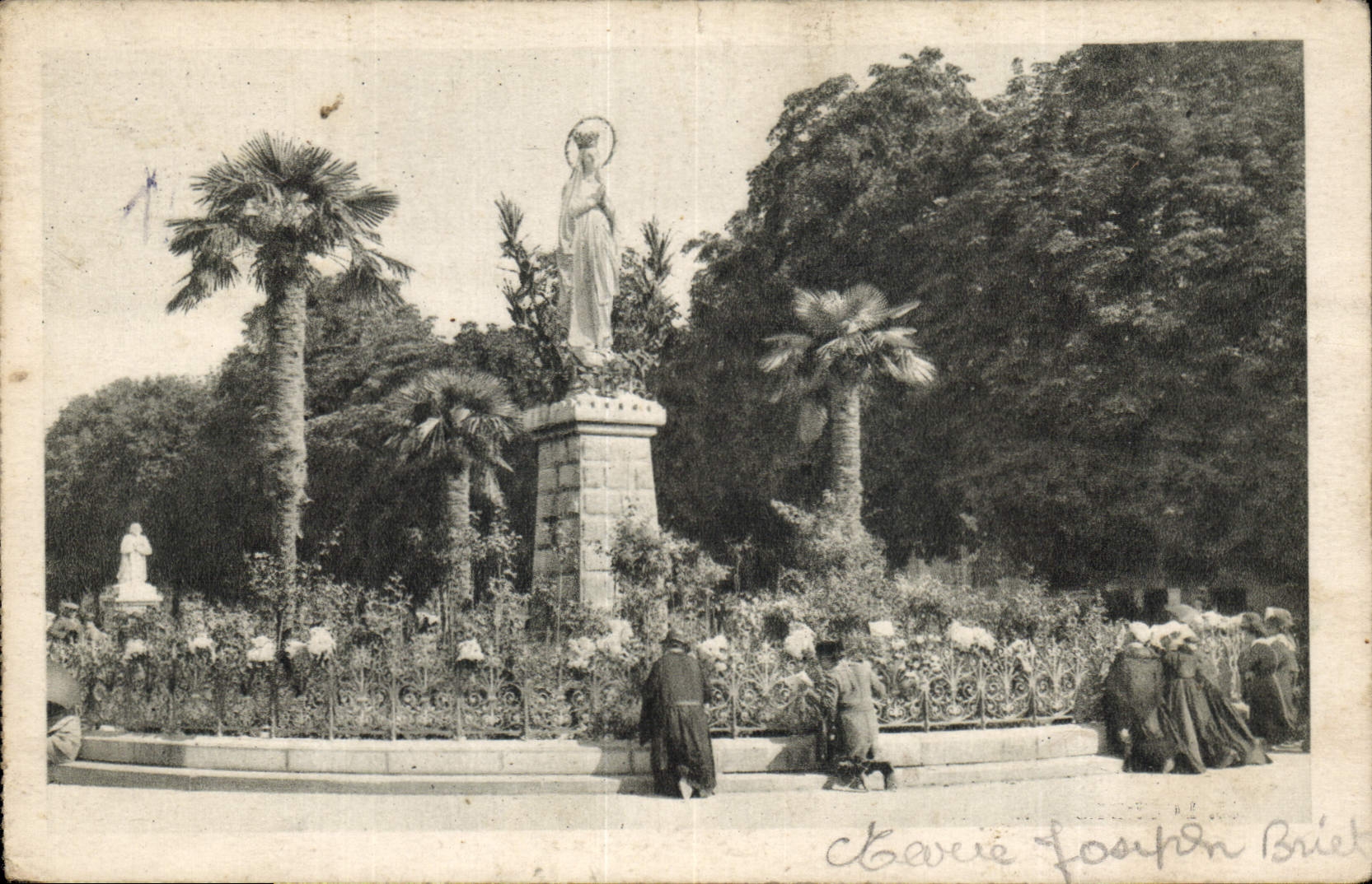 CPA Lourdes La Vierge couronnée