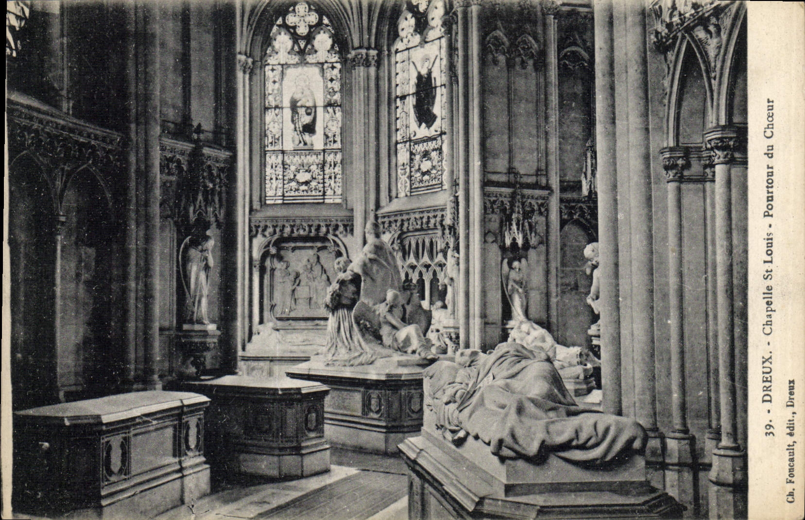 CPA Dreux Chapelle St Louis Pourtour du Choeur 