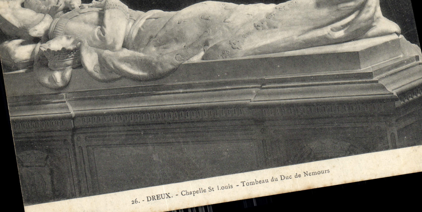 CPA Dreux Chapelle St Louis Tombeau du Due de Nemours 
