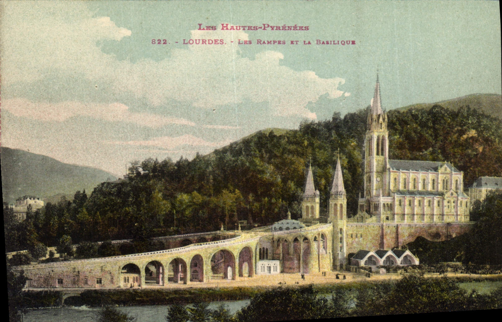 CPA Lourdes Les Ramper et la Basilique 