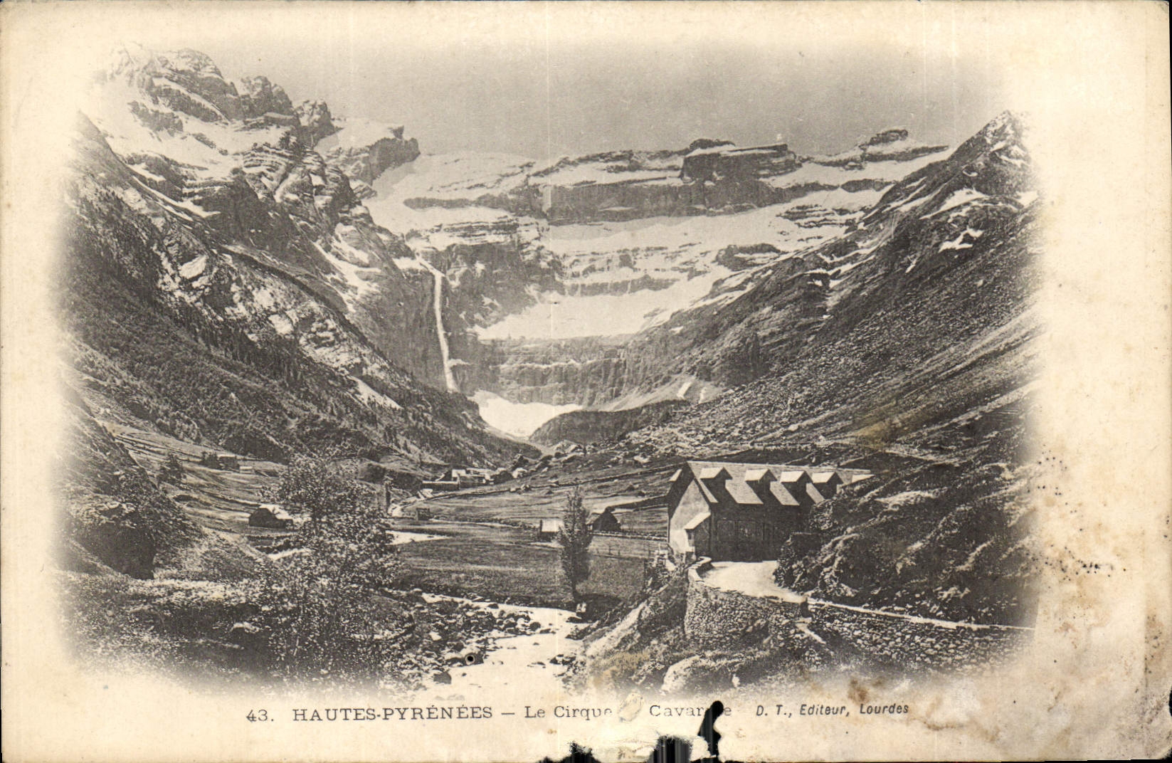 CPA Hautes Pyrenees Le Cirque Gavarnie 