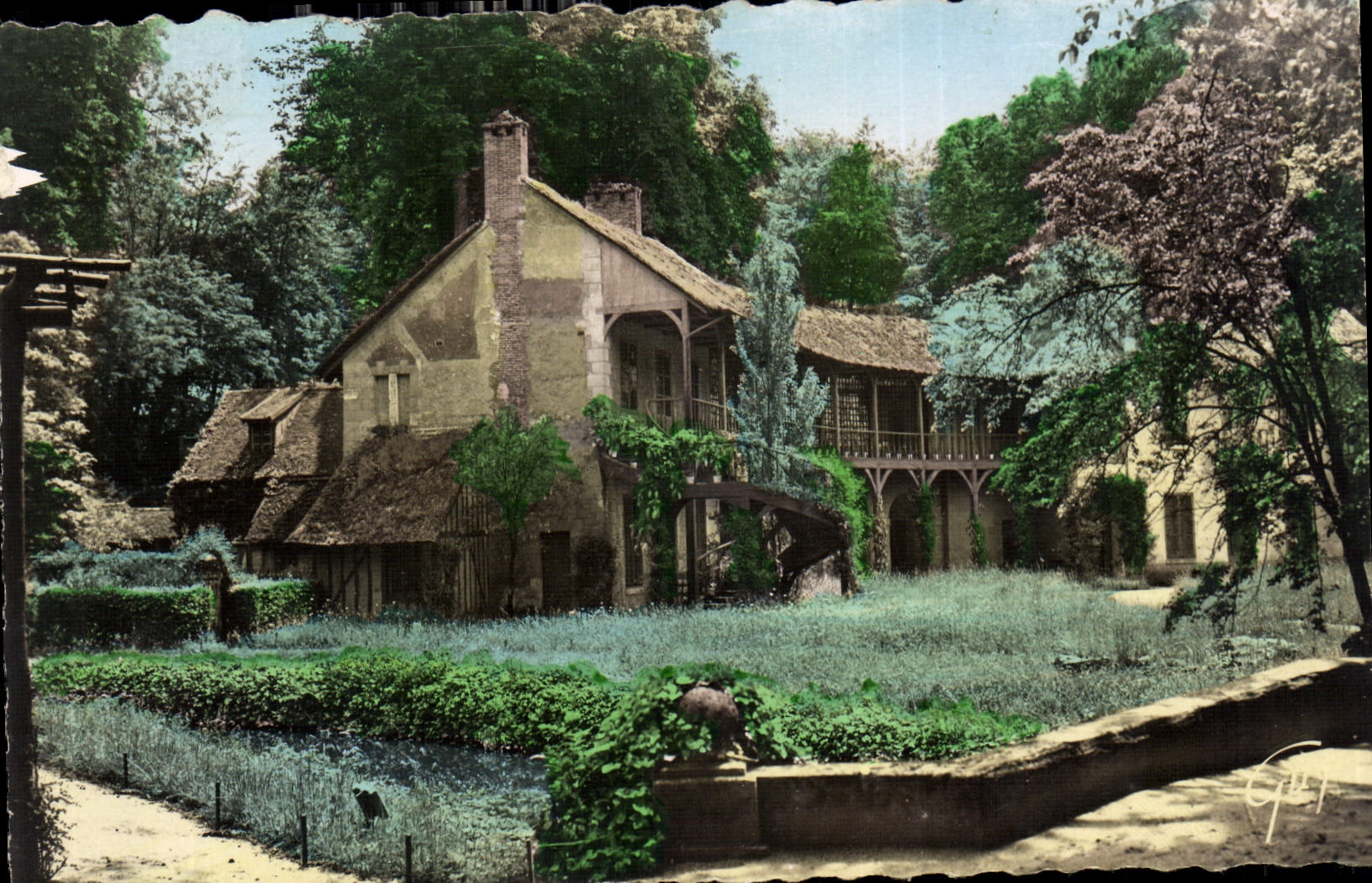 CPA Versailles et ses Merveilles Hameau du petit Trianon La maison de la Reine 
