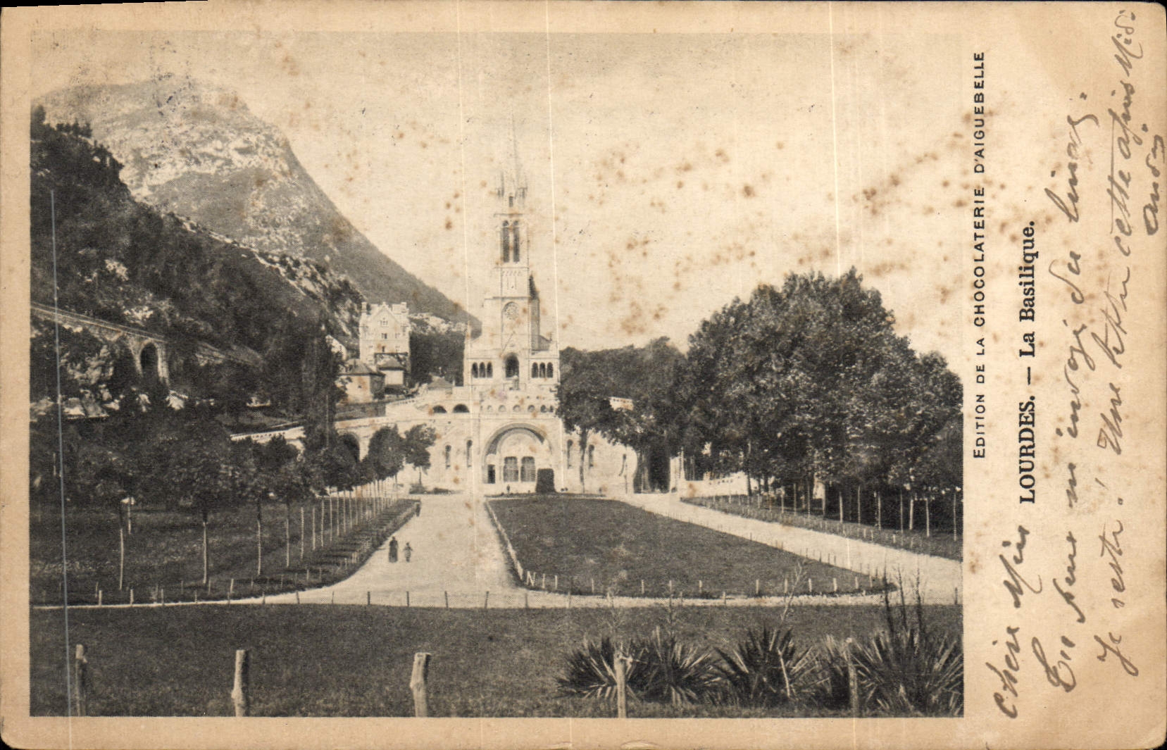 CPA Lourdes La Basilique 