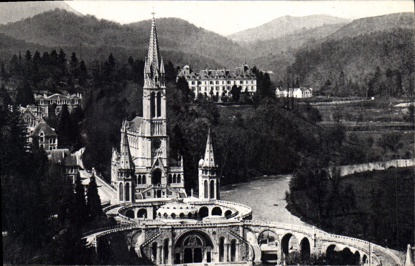 CPA Lourdes La Basiluque vue du Chateau Fort The Basilica from the Castle 