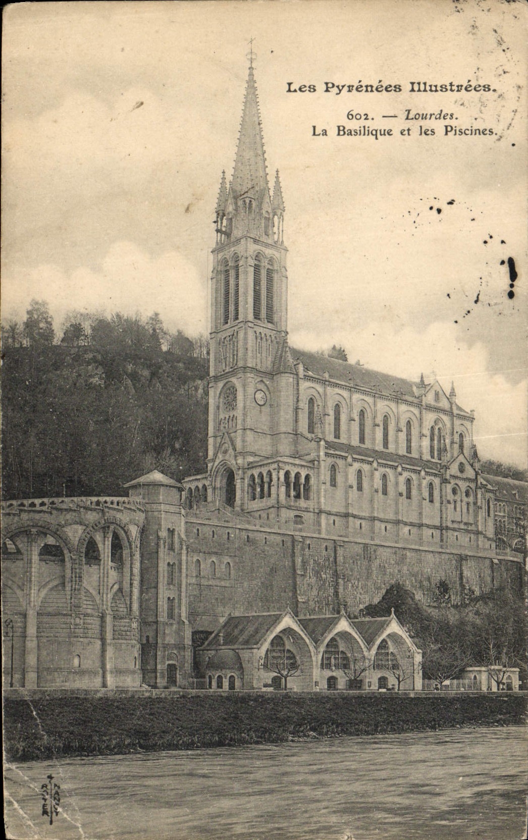 CPA Lourdes La Basilique et les Piscines 