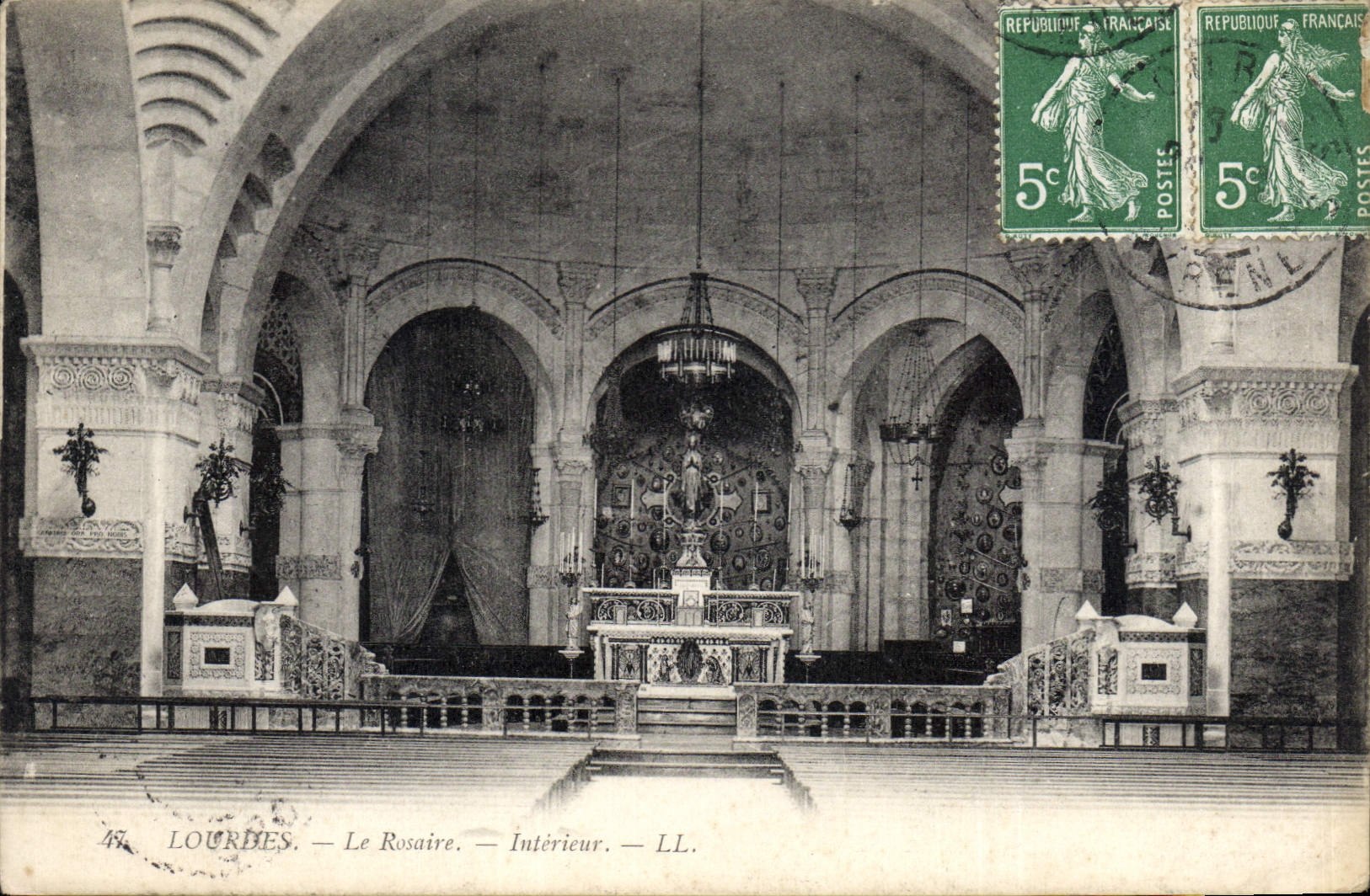 CPA Lourdes Le Rosaire Interieur 