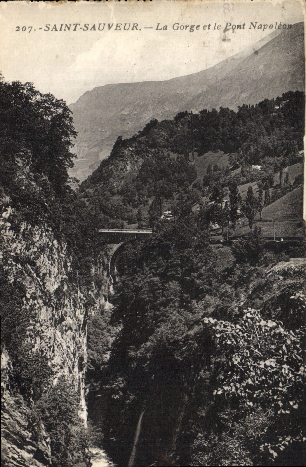 CPA Saint Sauveur La Gorge et le Pont Napoleon