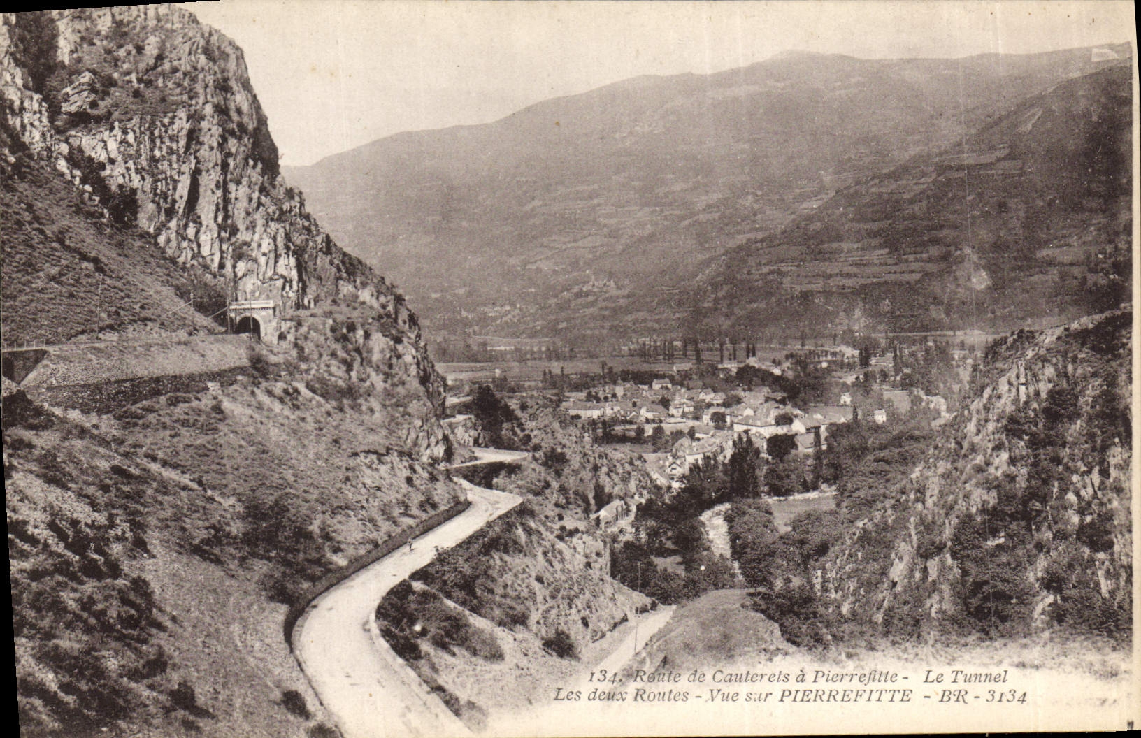 CPA Route de Cauterets a Pierrefitte Le Tunnel 