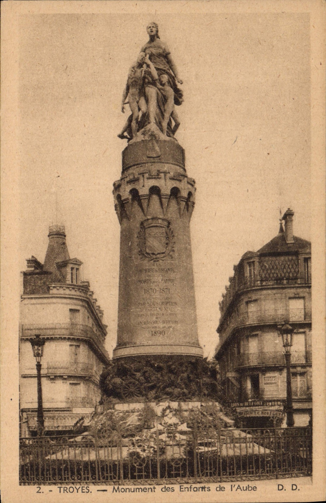 CPA Troyes Monument des Enfants de l'Aube 
