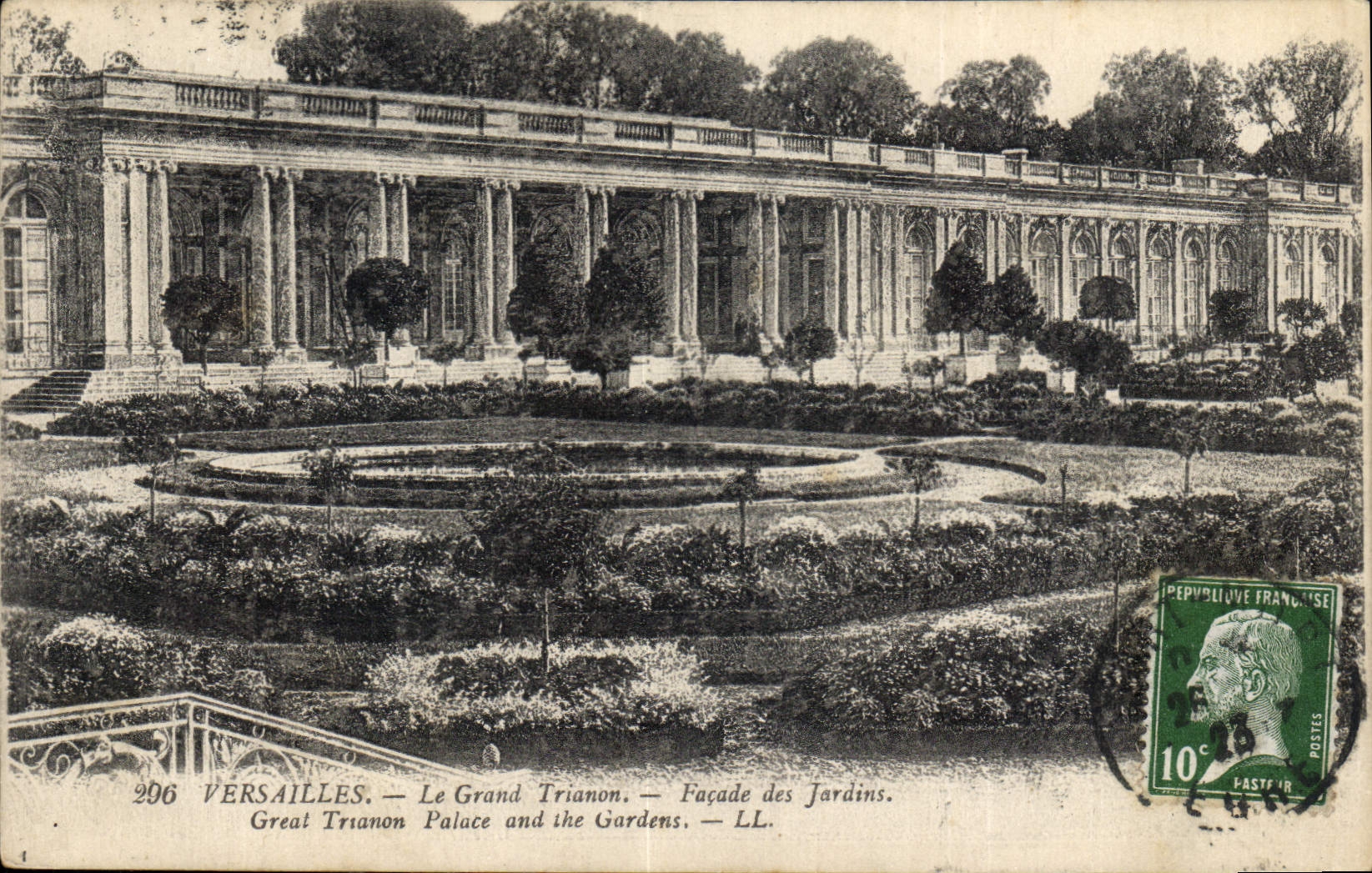 CPA Versailles Le Grand Trianon Facade des Jardins Great Trianon Palace and the Garden 