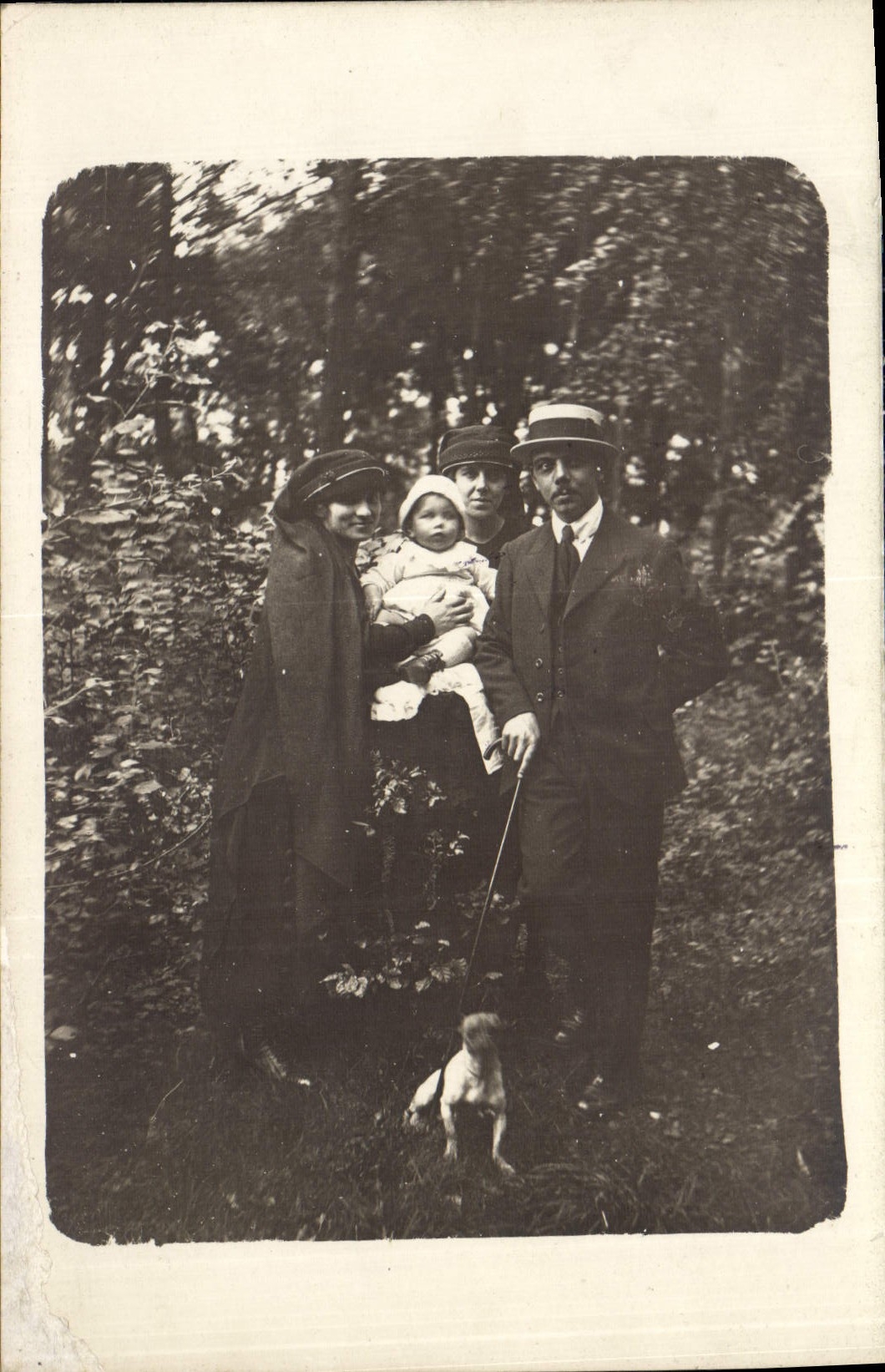 CARTE PHOTO Femme Chien