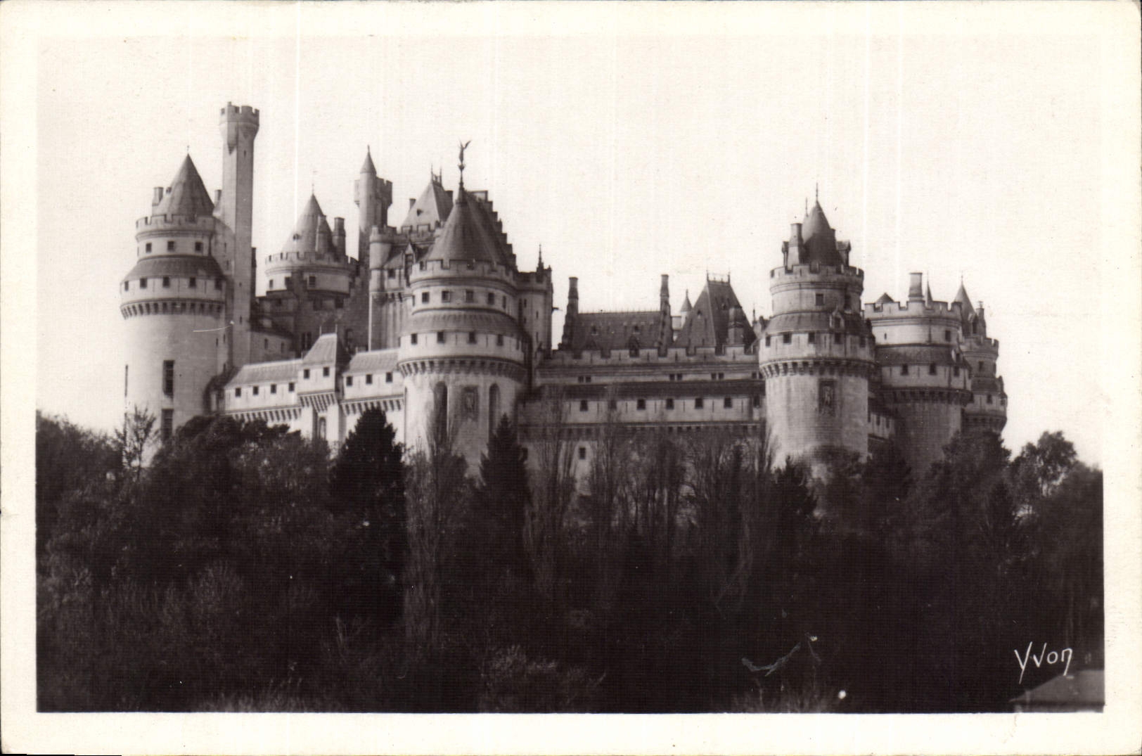 CPA Chateau de Pierrefonds Oise Cote Est 