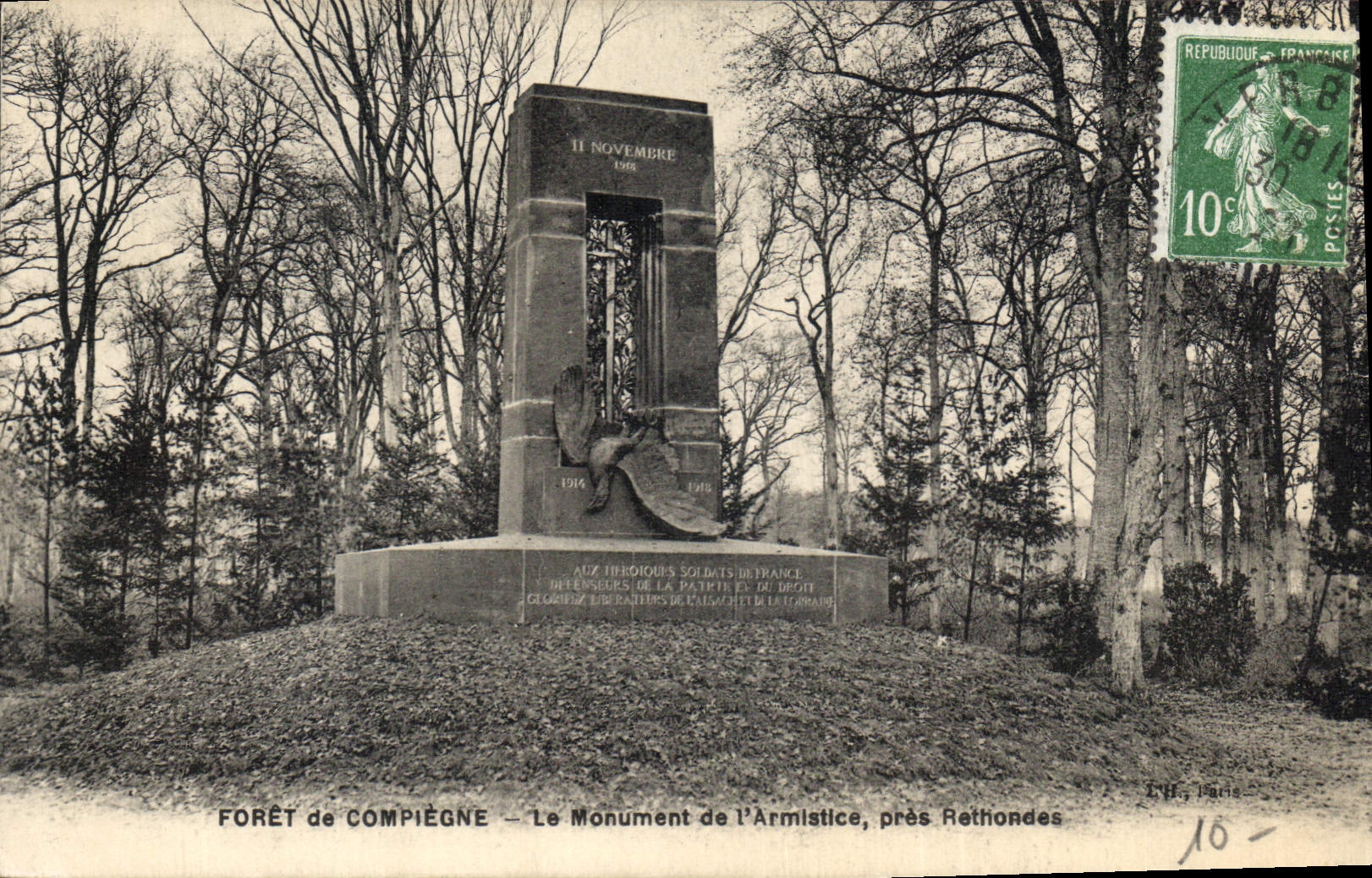 CPA Foret de Compiegne Le Monument de l'Armistice pres Rethondes Aigle