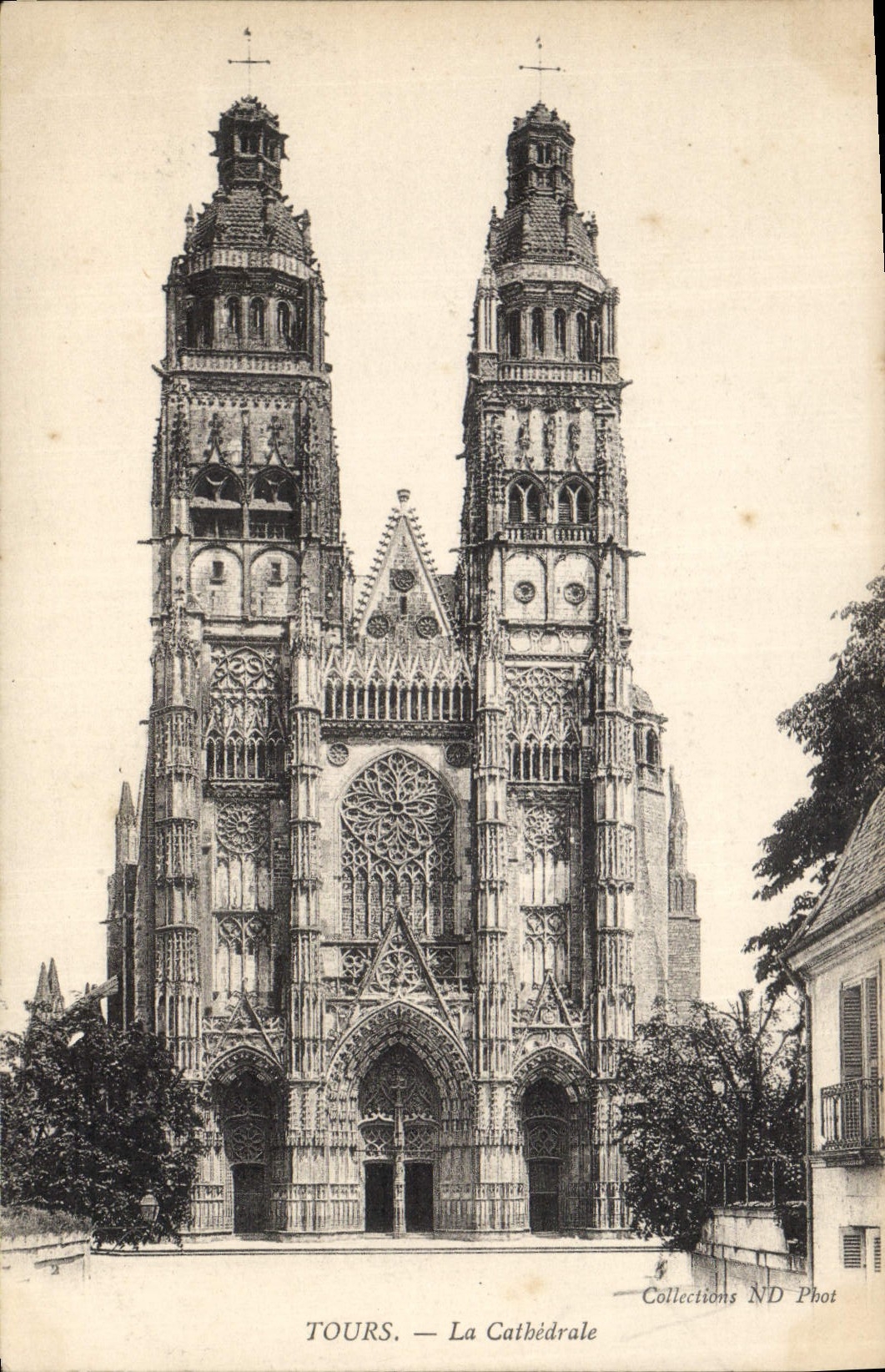 CPA Tours La Cathedrale 