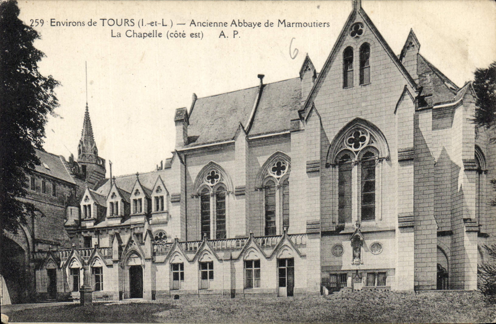CPA Environs de Tours Ancienne Abbaye de Marmoutiers La Chapelle 