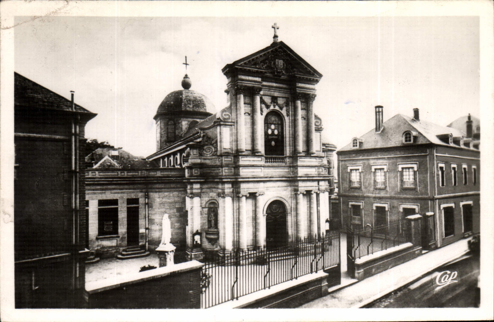 CPA Lisieux Chapelle du Carmel 