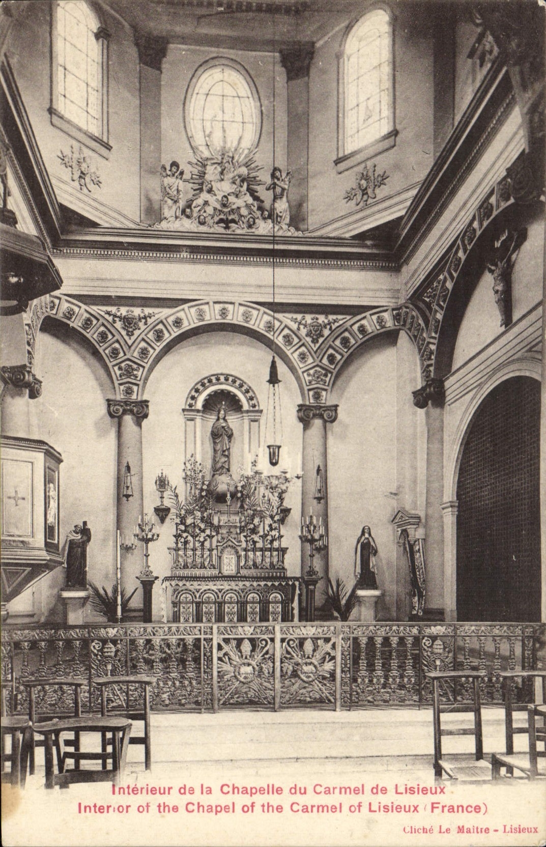 CPA Interieur de la Chapelle du Carmel de Lisieux