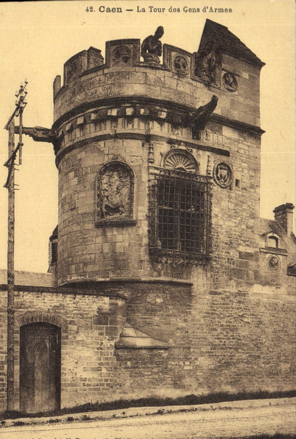 CPA Caen La Tour dos Gens d'Armes 