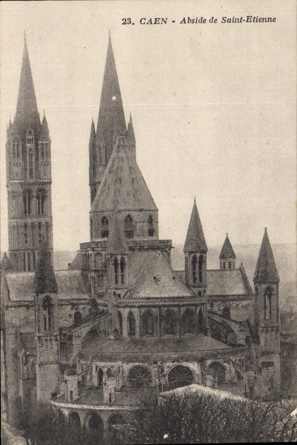 CPA Caen Abside de Saint Etienne 