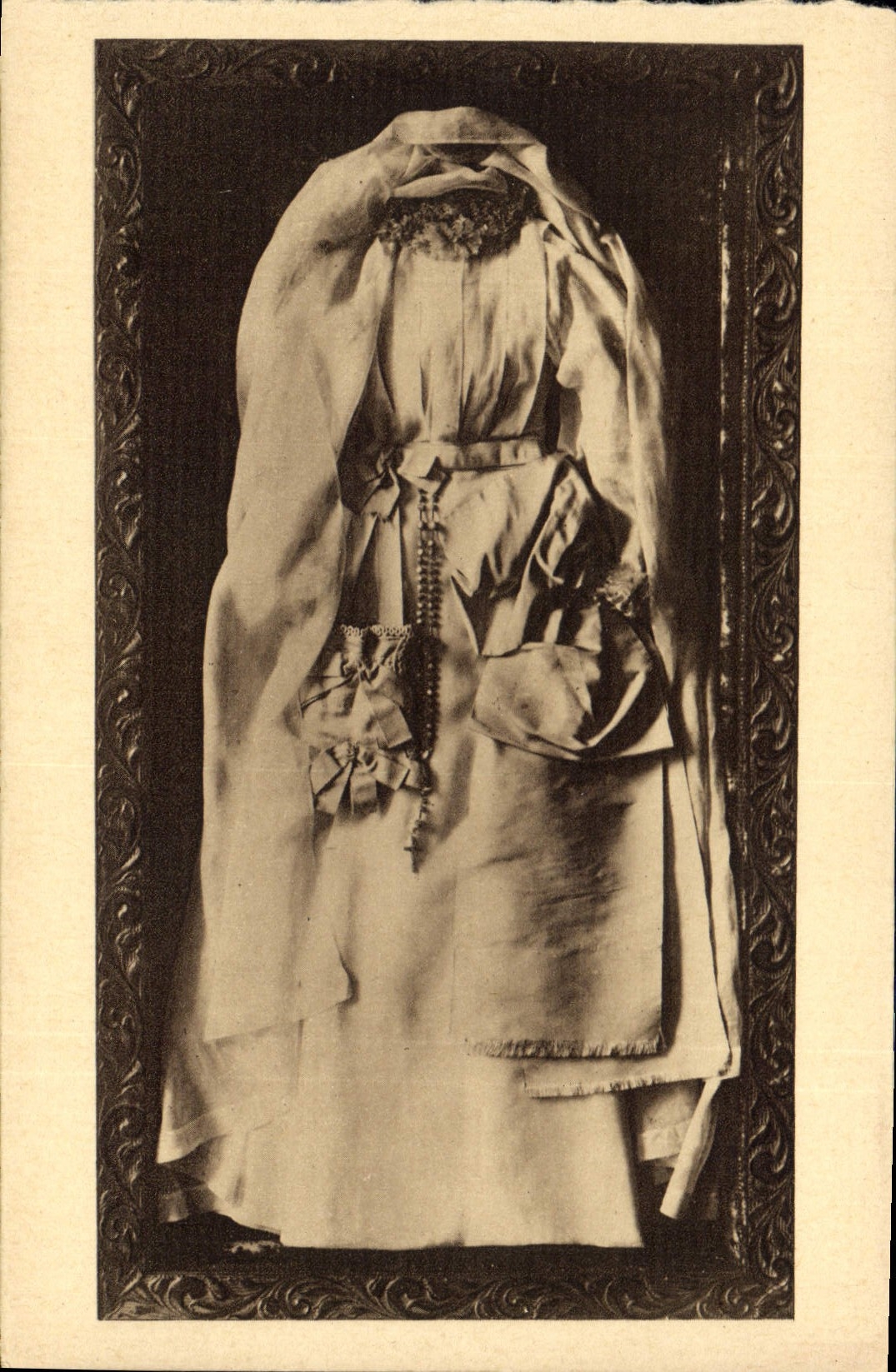 CPA Toilette de Communion de Seinte Therese de l'Enfant Jesus