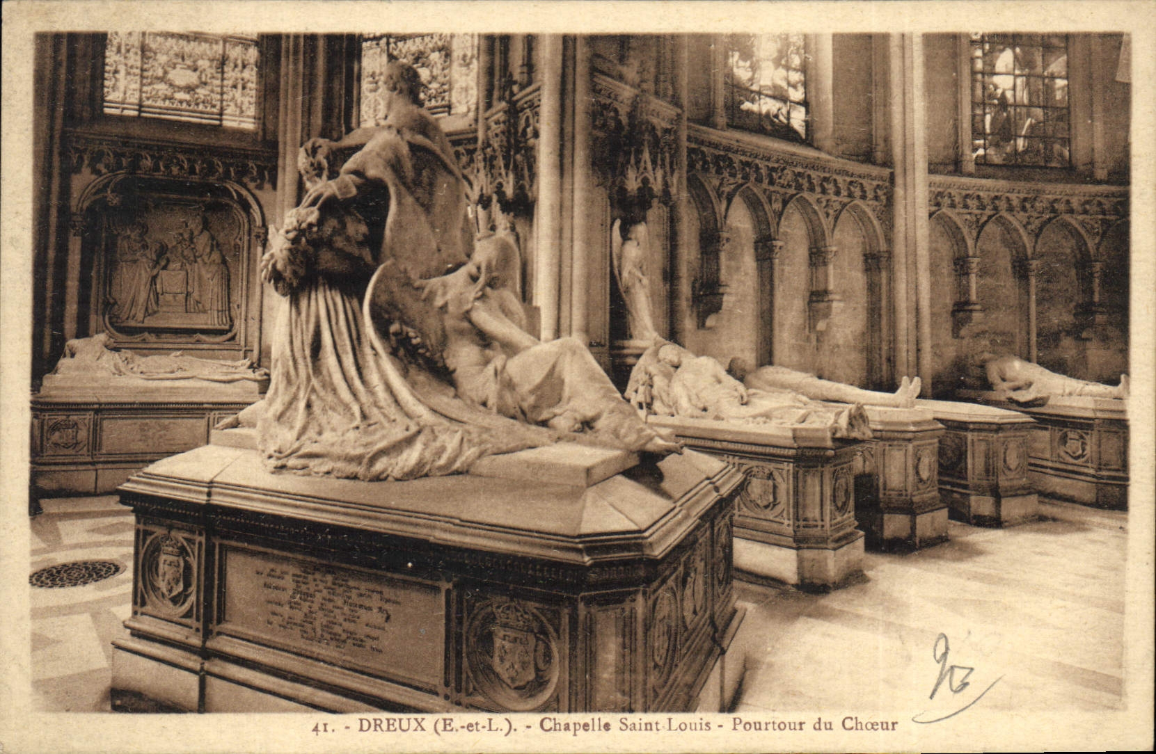 CPA Dreux E et L Chapelle Saint Louis Pourtour du Choeur 