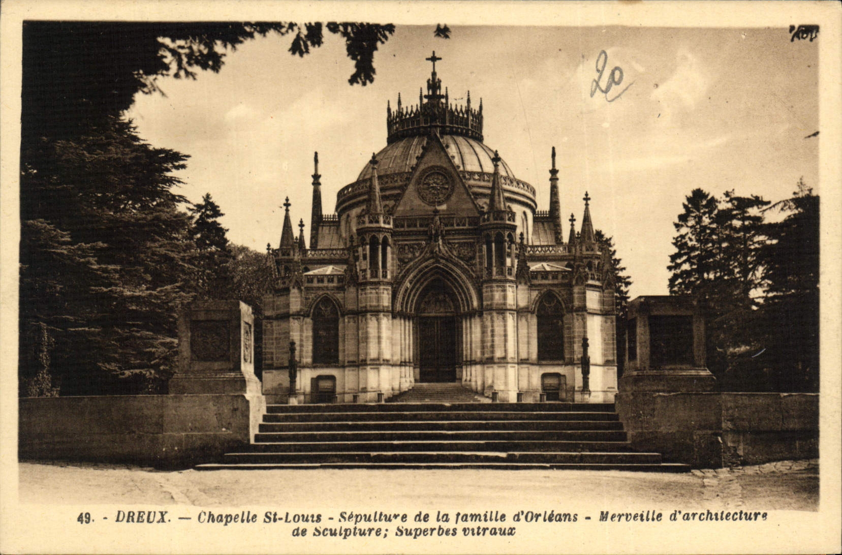 CPA Dreux Chapelle St Louis Sepulture de la famille d'Orleans Merveille d'architecture de Sculpture 